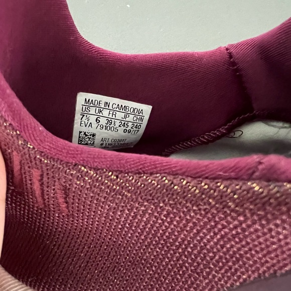 Adidas Training Shoe - size 7.5 - Picture 6 of 7